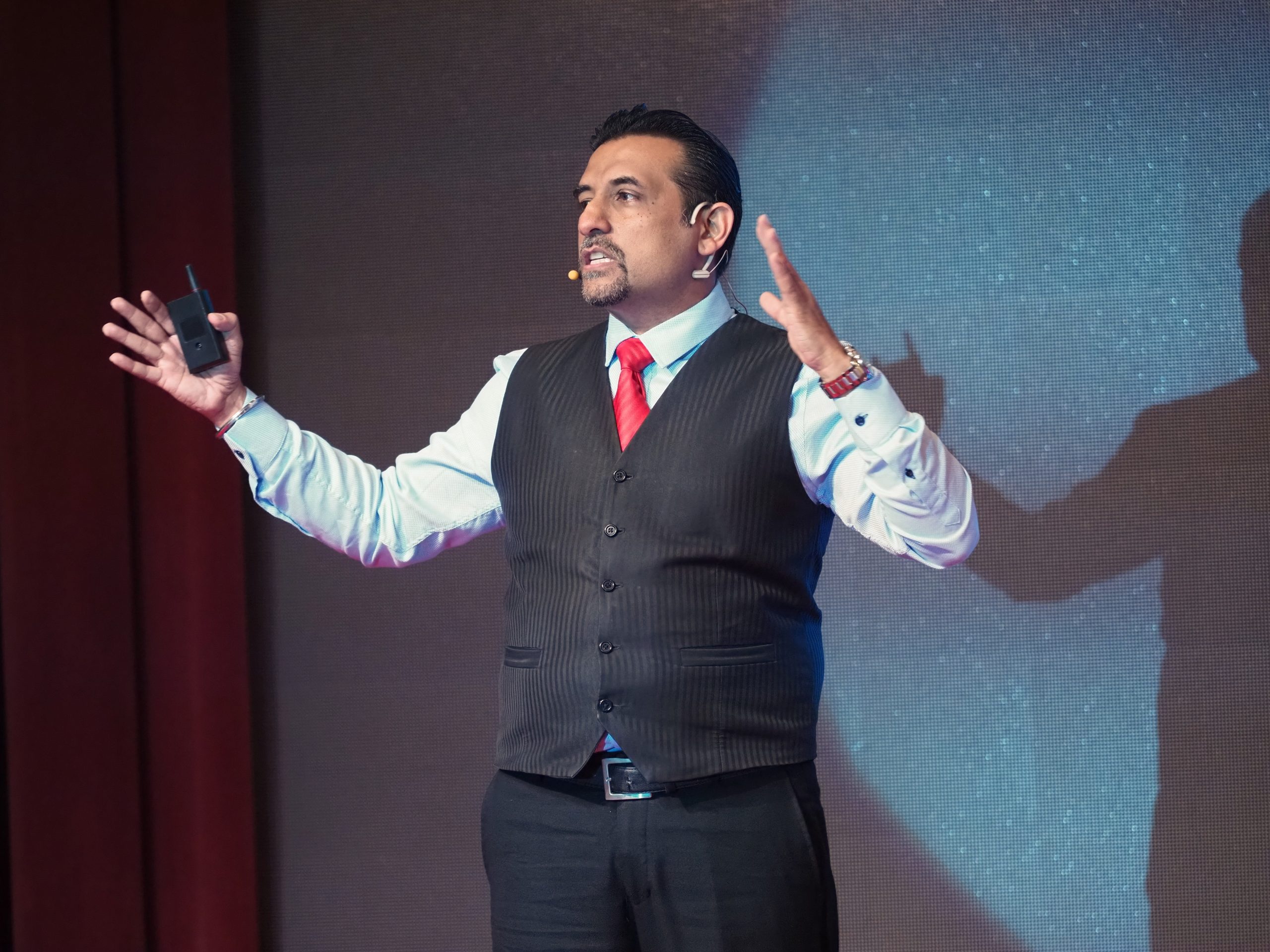 Suresh Dhawan